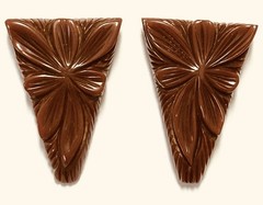 Vintage Pair Of Art Deco Carved Flower Brown Bakelite Dress Clip Tested Estate