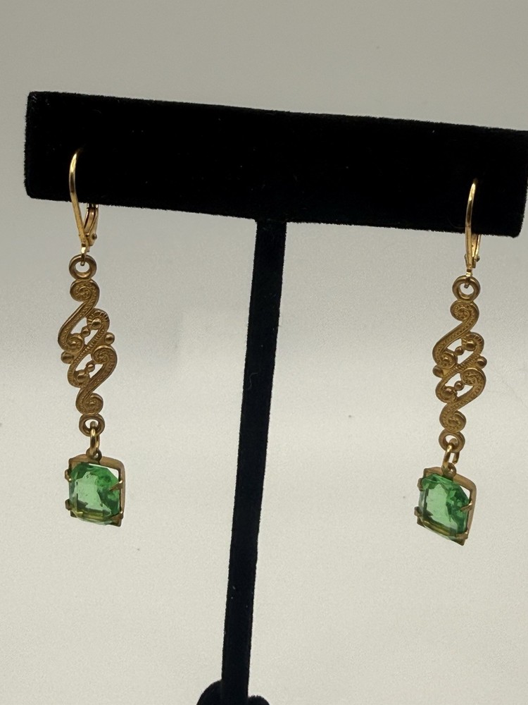 Vintage‎ Rhinestone Drop Earrings Pierced Gold Tone Green Stone 2”