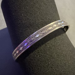 Vtg Sterling Silver Bangle Bracelet Approx 7 7/8” inside & 1/4” wide. 5.4+grams
