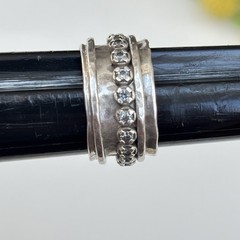 Vtg Sterling Silver 925 CZ 10mm Wide Hammered Spinner Fidget Band Ring Size 6