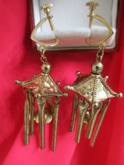 1950s 1960s JAPAN Signed Dangle Tassel Pagoda Filigree Earrings Vintage Antique