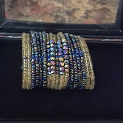 Black Friday Beaded Iridescent Bracelet VTG 1970/80s. Retro Wrap-around sparkle