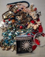 Vintage To Now Tangled Costume Jewelry Lot Mixed Gold Silver Tone Unsearched 2LB