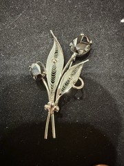 SORRENTO 925 Sterling Silver Antique Real Hematite Gem Floral Filigree Brooch