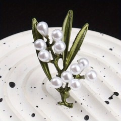 Fashionable drip oil creative three-dimensional foliage imitation pearl corsage