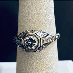 Vintage 18K White Gold Art Deco Diamond Ring size 6 ornate milgrain