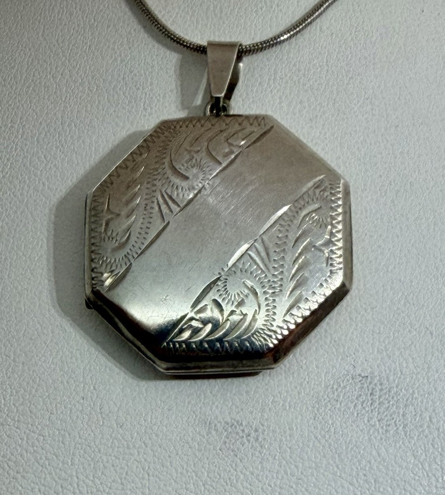 Antique Art Deco Octagon Shaped Sterling Locket Necklace 17”