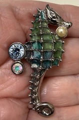 12 Vintage Brooch Lot FROGS TURTLES SNAIL SEAHORSE LADYBUG Enamel Rhinestone MOP