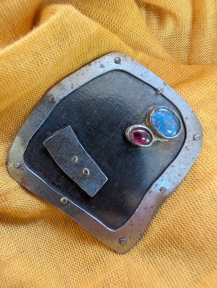 Vtg Modernist Brutalist Mixed Metal Brooch Pin Genuine Opal Garnet Artisan Rivet
