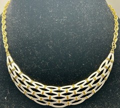 Vintage Crown Trifari Choker Necklace Goldtone Metal White Enamel Basket Weave