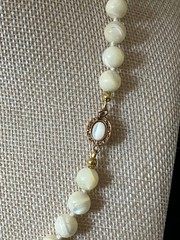 Vintage Mother of Pearl Necklace Single Strand Hand Knotted Beaded 18″
