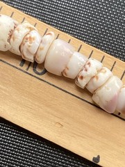 Tiger Puka Shell Necklace Beach Surfer 14.5” Collar white & brown specks vintage