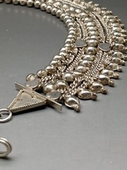 Woman’s Elegant Mexican Sterling Silver Choker Bib Necklace 94 Grams Quality