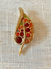 Vintage Rhinestone Leaf Brooch. Multicolor. Goldtone Setting…Autumn,Fall leaf..