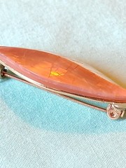 Signed LC Lauren Conrad Gold Tone Brooch Pin Mother Of Pearl Mosaic Leaf