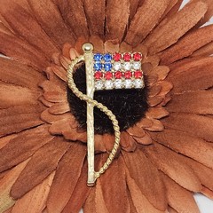 Vintage Rhinestone Gold Tone American Flag Brooch 80s/90s Patriotic Pin Jewelry