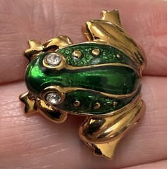 12 Vintage Brooch Lot FROGS TURTLES SNAIL SEAHORSE LADYBUG Enamel Rhinestone MOP