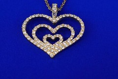 NOLAN MiLLER PAVE RHiNESTONE GOLD GRACiOUS LOVE TRiPLE HEART PENDANT NECKLACE