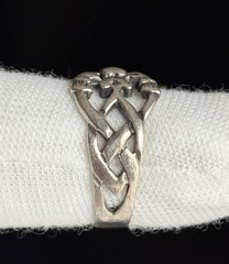 VTG Sterling Silver Celtic Knot Wide Band Ring Size 6 Hands Heart 10mm wide 925