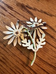 lot of 5 vintage enamel Metal flower brooches