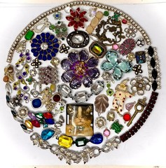 Lot Vintage & Modern Jewelry Parts Broken Repurpose Craft Rhinestones Harvest Y