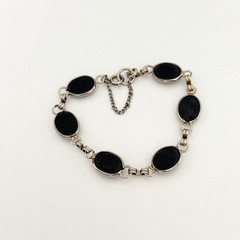 Vintage Black Cabochon Gold Specks Glass Silver Tone Chain Link Bracelet 7″