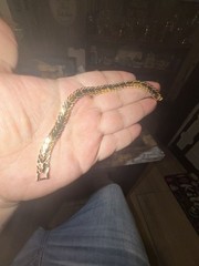 Vintage Gold Tone Leaf V-Link Bracelet 7 and 1/2 inch brand new