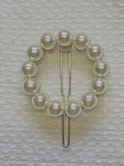 Chunky Faux pearl necklace w/ black & gold bead separators & matching hair clip