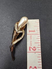 Vintage Faux Pearl&Rhinestone Gold Tone Brooch|Elegant Ribbon Leaf Pin 80s-90s