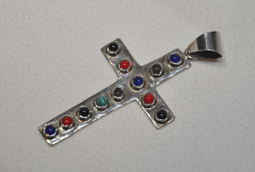Vintage Artisan Coral Lapis Onyx Sterling Silver .925 Cross Pendant – 9.6 grams