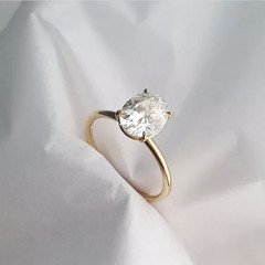Oval Cut 2.00CT White Moissanite Women’s Engagement Ring In 10K Yellow Gold FN