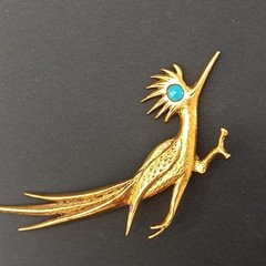 Vintage Sculptural Running Bird Brooch Gold Tone Statement Figural Jewelry Bold