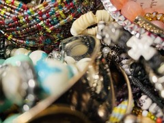 5 Lb Lot Fashion Costume Beaded Bracelets Vintage Mod Boho Glass Lucite Acrylic