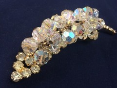 Verified Sparkly Vintage JULIANA D&E Clear AB Bead Gold Tone Leaf Pin Brooch