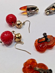 Nice Group Of Vintage Plastic Jewelry Carved Marbled Bakelite Earrings & Others