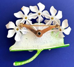 LOVELY LAVENDER PURPLE VIOLETS VINTAGE METAL ENAMEL FLOWER PIN CORSAGE GIFT