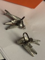 BEAUTIFUL VINTAGE EARLY ART DECO SWALLOW BIRD PASTE POT METAL SCREWBACK EARRINGS