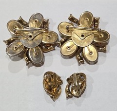 GORGEOUS SELRO SELINI SIGNED MULTI COLORS FLOWER RHINESTONE BROOCHES EARRING SET