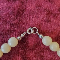 Vintage Mother Of Pearl Acrylic Inlaid Beaded Necklace In Cream And Lavender