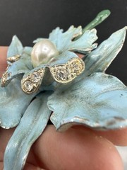 Vintage Pot Metal Brooch Silver Tone Enamel Flower Blue