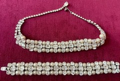 GORGEOUS SPARKLING VTG WEISS RHINESTONE & FAUX PEARL NECKLACE AND BRACELET SET