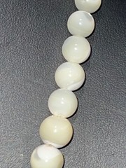 Vintage Round Iridescent Mother of Pearl Graduated Bead Necklace