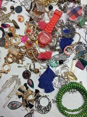 3.18Lbs Wearable Vintage Jewelry Huge lot Costume And More Unsearched Tangled