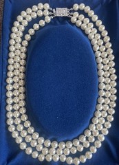 Camrose & Kross Jacqueline Kennedy Triple-Strand Faux Pearl Necklace Box & COA