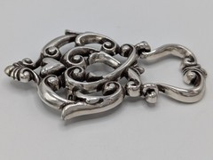 Brighton Chantilly Doorknocker Brooch Glasses Holder Hearts Articulated
