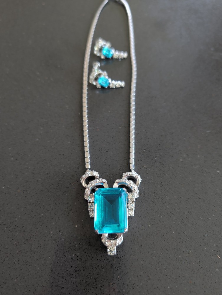 Vintage Teal Blue Glass Rinestone Set Silver Tone Estate Jewelry R123