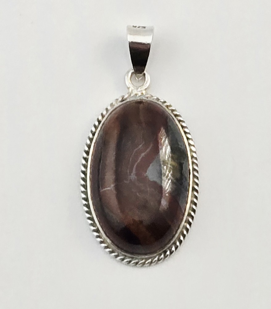 Vintage Sterling Silver Oval Gemstone Pendant 2.6g – Tiger Iron / Banded Jasper