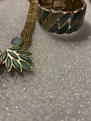 Vintage Teal Blue Green Mint Bib Necklace W/ Matching Cuff Bracelet And Brooch