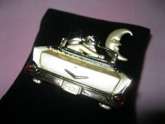 JJ JONETTE RARE/SIGNED “KATS DRIVING IN A CONVERTIBLE BROOCH” MEOW, ADORABLE!