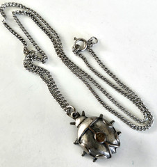 Vintage Ladybug Silver Tone Pendant Necklace 16″ Curb Link Chain